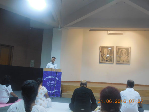 Talk on 'Break Free from Suffering Through Yoga' at Sri Aurobindo Society, Delhi (2016)